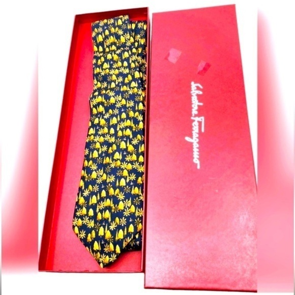 Ferragamo EUC  Salvatore Ferragamo Necktie for Men in Box No Tags - Picture 1 of 1